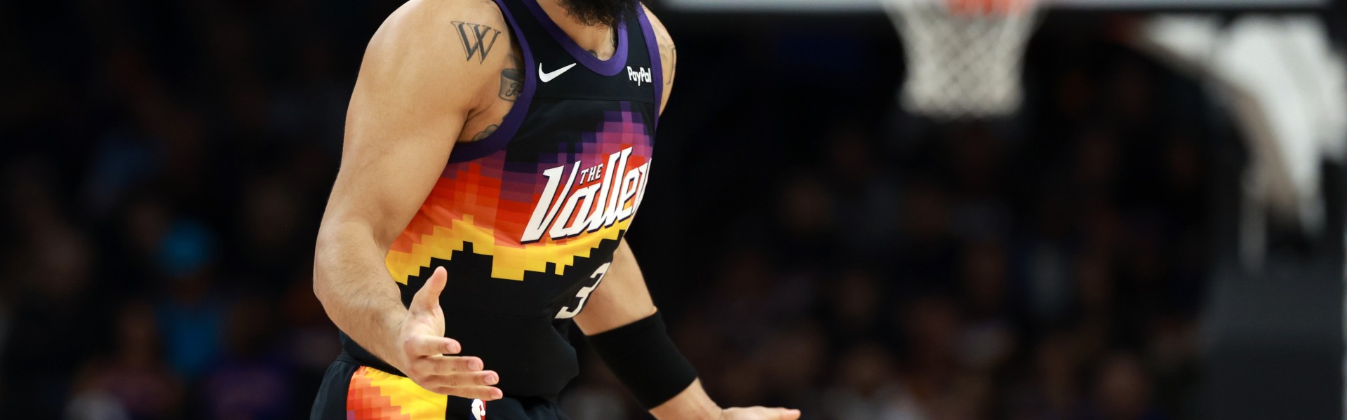 开云官方-挺身而出！狄龙内外开花连投带罚独得11分 帮助太阳苦苦支撑