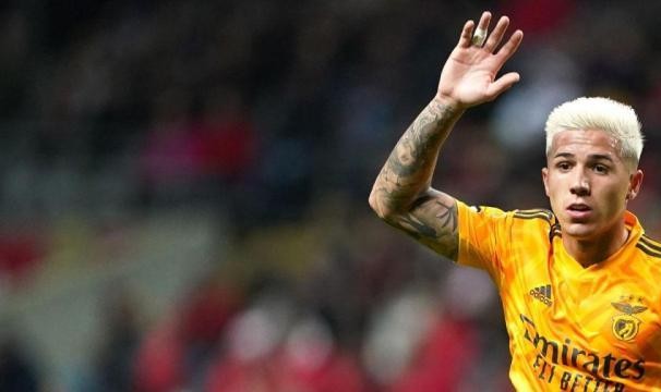 开云网页-恩佐转会 本菲卡得8160万 河床2720万 中介760万