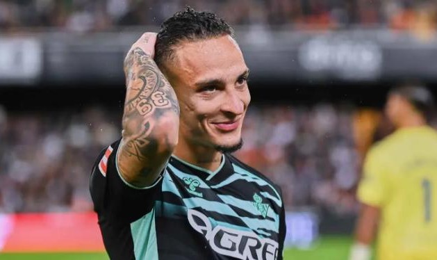 开云网页-安东尼：拜仁想签我，我一度犹豫但还是选择贝蒂斯