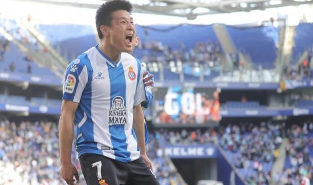 开云网页-武磊时隔666天西甲再进球 疯狂宣泄！狂奔怒吼挥拳