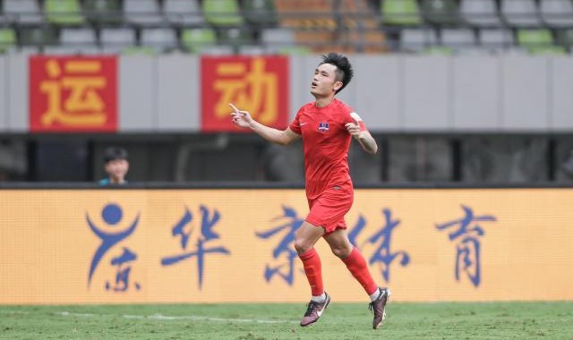 开云官方-陈哲超世界波弑杀旧主 中超首球助梅州夺首胜