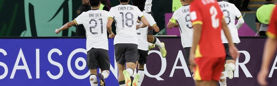 开云下载-感谢崔康熙！他上赛季的病退，让中国U23拥有了一名带刀后卫