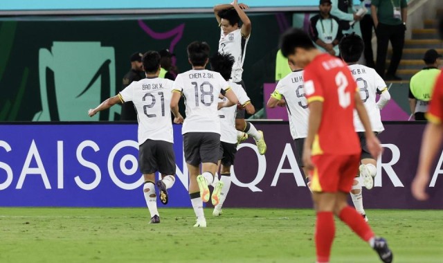 开云下载-感谢崔康熙！他上赛季的病退，让中国U23拥有了一名带刀后卫