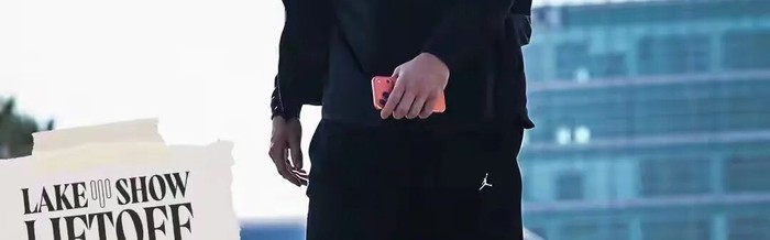 湖人社媒分享球员奔赴休斯顿的登机照片组图，东契奇出镜|火箭|洛杉矶湖人队|休斯敦火箭队|卢卡-东契奇|nba_新浪体育_新浪新闻