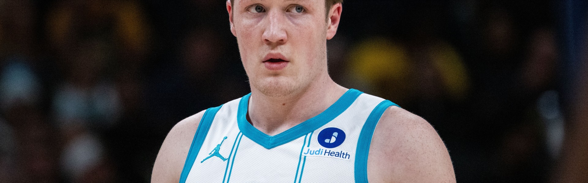 开云下载-看下半场咋样！4号秀克尼佩尔半场6中2&amp;三分4中2拿到9分3板